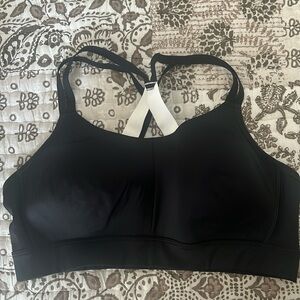 Never Worn UnderArmour XL race back sports bra